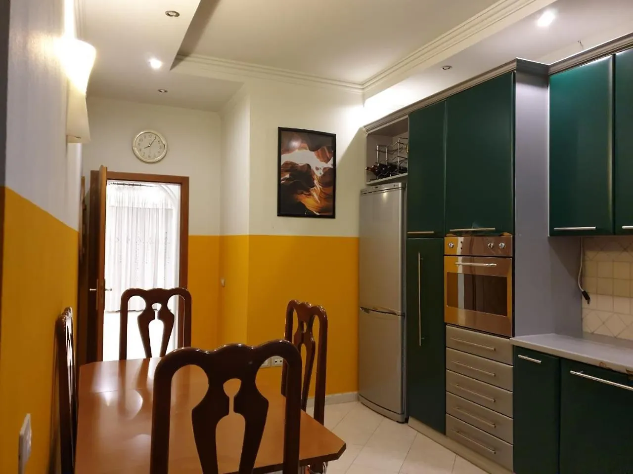 City Center Villa Tirana 0*,